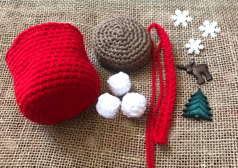 pieces for Crochet Cocoa Ornaments assembly.